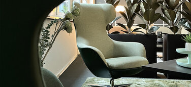 Produktvorstellung auf der SMV Hausmesse Insights 2025: Der neue Premium-Loungesessel Rook 