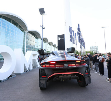 Der Audi RS Q e-tron rockt Hamburg