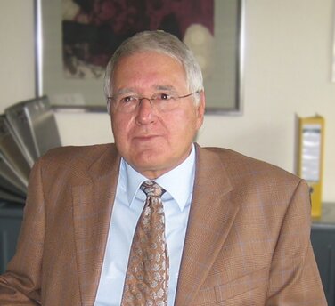 Foto Hans-Jürgen Gust, ausgewiesener Kenner der Baubeschlagbranche	