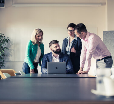 Benjamin Jenner als Speaker beim Format "FIT FOR..." in Stuttgart