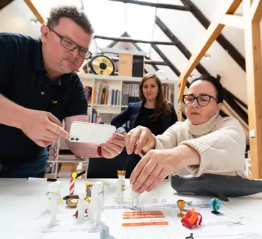 Mit spielerischen Methoden bildet PlayWork.pro Organisationsentwickler aus