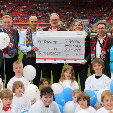Audi und FC Ingolstadt spielen für UNICEF