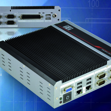 Lüfterfreier Embedded-PC mit 16 x COM-Ports