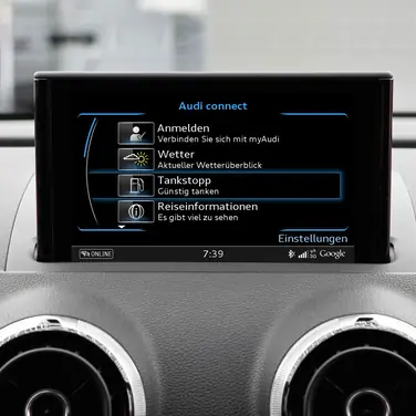 Schnell die günstigste Tankstelle finden: der Service Tankstopp von Audi connect