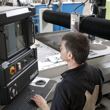 Bartsch GmbH: Seit 15 Jahren pure Präzision mit Wasserstrahlschneiden für nahezu alle Materialien