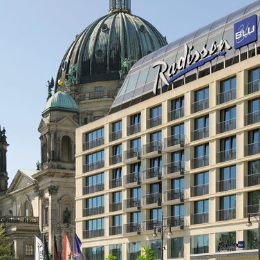 Germany´s Leading Business Hotel 2013: Radisson Blu Hotel, Berlin mit World Travel Award als bestes Geschäftsre