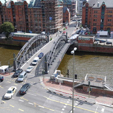 MicroData scannt Brückenpläne für Hamburger Landesbetrieb