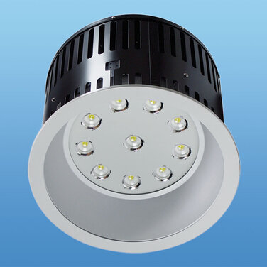 Die neuen Sterne am Hallenhimmel: die LED Hallenstrahler von ChiliconValley