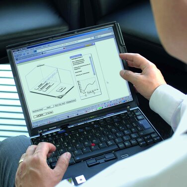 Wissenstransfer aus der Forschung in die Industrie: Berufsbegleitende Online-Studiengänge Fraunhofer Academy