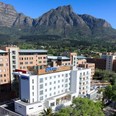 Carlson Rezidor eröffnet weiteres Flagship-Hotel in Südafrika: Park Inn by Radisson Cape Town Newlands