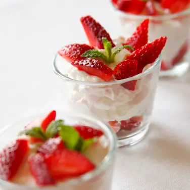 Einfach beerenstark: Lecker-leicht genießen mit Erd- und Heidelbeeren