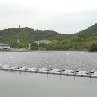 Kyocera TCL Solar schließt Bau seines dritten schwimmenden Solarkraftwerks in der japanischen Präfektur Hyogo