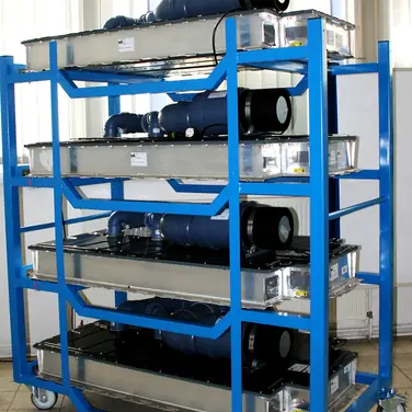 Die Wiederverwendung von gebrauchten Elektrofahrzeug-Batterien in stationären Anwendungen.
