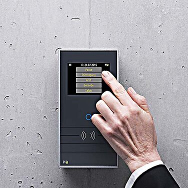 Im Spotlight der CeBIT zeigt PCS neue Zeiterfassungsterminals, innovative Sicherheitstechnik und Info-PCs für Industrie 4.0, HR und Business