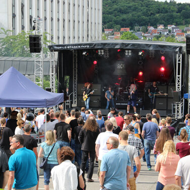 70 Jahre Eckert Schulen: Über 6.000 feiern in Regenstauf