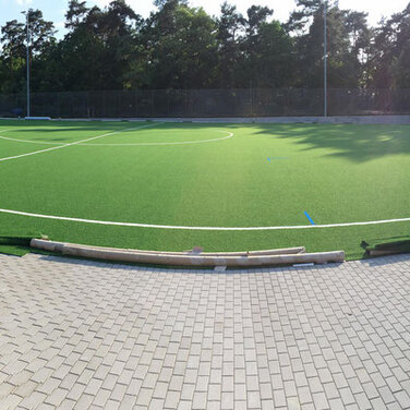 Einweihung des Kunstrasenplatzes mit Fußballturnier in der bpi Arena am Waldbad Senne