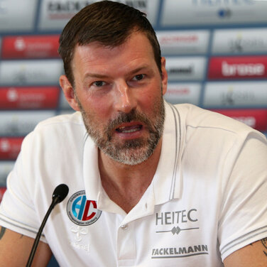 HC Erlangen erwartet den Aufsteiger TV Hüttenberg und will in der heimischen Arena Nürnberger Versicherung Vollgas geben. Trainer Andersson