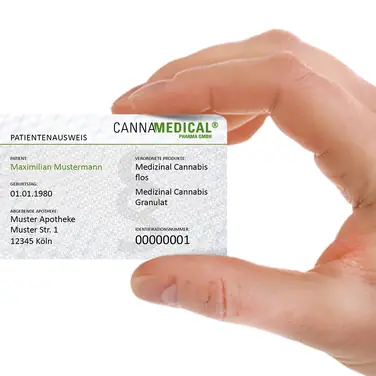 Pharmazeutischer Cannabis-Großhändler bietet Patienten den Cannamedical®-Patientenausweis an.