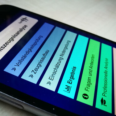 Arbeitszeugnisse analysieren mittels App