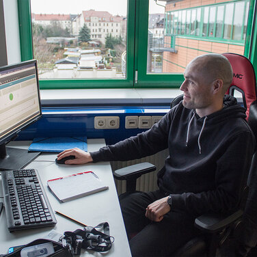 Ein Krankenpfleger macht seine Passion zum Beruf
