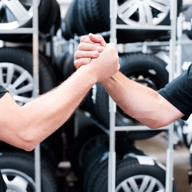 Unternehmensleitbild von 4WHEELS „DER KUNDE ZUERST“ als Anspruch an die eigene Leistung