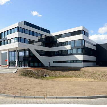 SLM Solutions eröffnet offiziell den neuen Firmensitz in Lübeck
