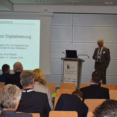 KI Group – Summit Fakuma 2018: Die Digitalisierung im Mittelstand liegt in der Kunststoffbranche noch weit zurück
