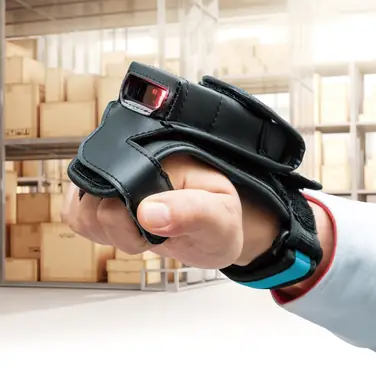 Schlauer Handschuh für mehr Effizienz: DENSO WAVE EUROPE launcht robusten SF1 Wearable