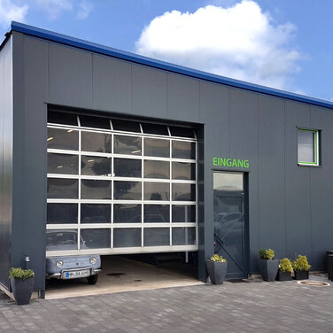 Autosattlerei Rüdiger Neumann aus Linsburg erweitert Filialnetz mit Systemhalle von Hacobau