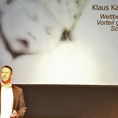 Berliner Business Coach Klaus Kampmann ist Finalist beim Speaker Slam Weltrekordversuch am 8.11.2019 in Stuttgart.