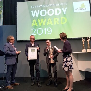 MOCOPINUS wieder mit dem Woody Award ausgezeichnet: Fassadensystem CARBOSET10 überzeugt mit innovativem Designkonzept