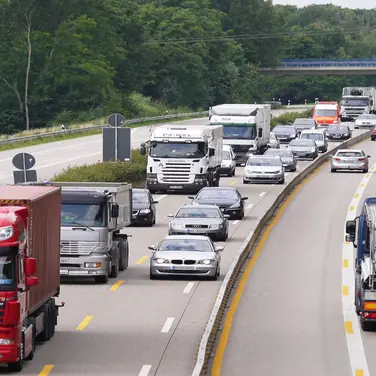 Mangel an Lkw-Parkplätzen
