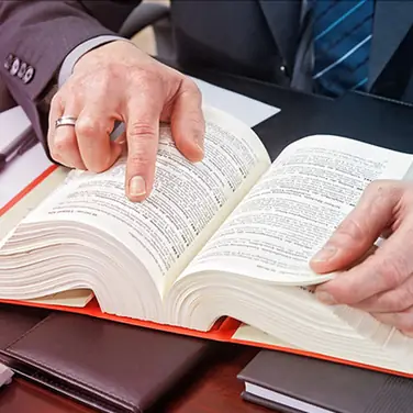 Grundlagen des Arbeitsrechts an vier Wochenenden