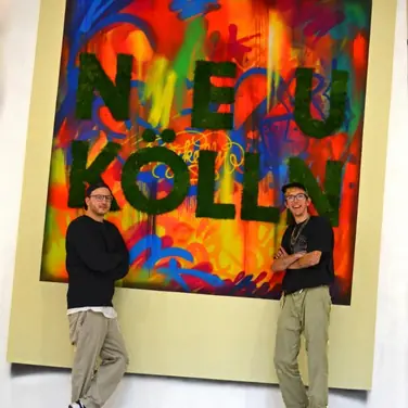 Streetart trifft auf Moos – Neukölln Arcaden mit besonderer „stay safe!“-Inszenierung