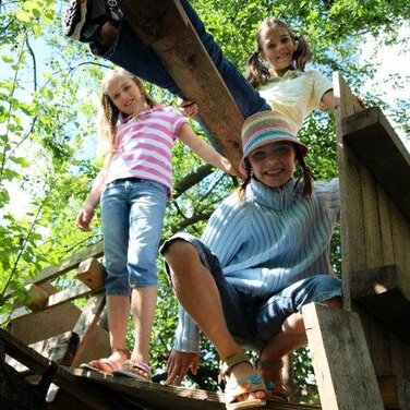 In der Corona-Krise erst recht: Kinderschutz wichtig auch für das Wohl der Eltern