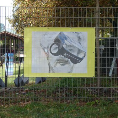 Finissage der Ausstellung im Skulpturenpark: Kunst auf der Liegewiese des Faulerbads und in der Faulerstraße Freiburg