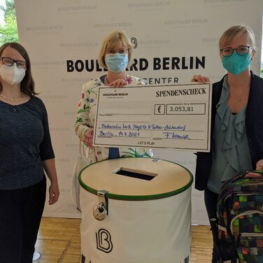 „Schulstarthilfe“ für 130 Familien im Kiez: Sammel- und Spendenaktion im Boulevard Berlin erfolgreich