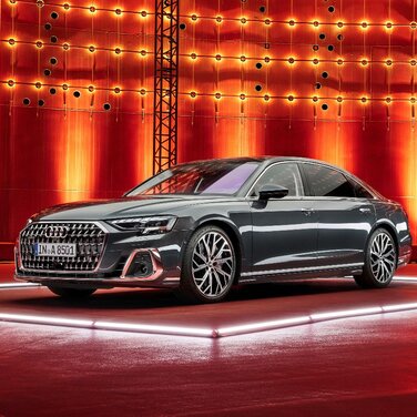 Geschärftes Design und innovative Technologien für das Flaggschiff: der aufgewertete Audi A8
