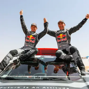 Emotionaler erster Sieg in der Wüste: Audi RS Q e-tron gewinnt in Abu Dhabi
