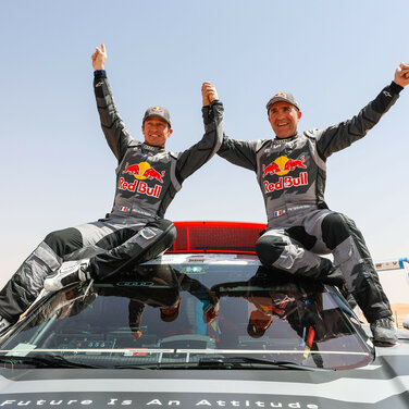 Emotionaler erster Sieg in der Wüste: Audi RS Q e-tron gewinnt in Abu Dhabi