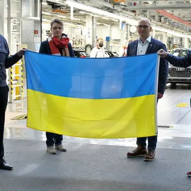 Ein Zeichen für Frieden: Schweigeminute für Ukraine-Krieg bei Audi in Ingolstadt