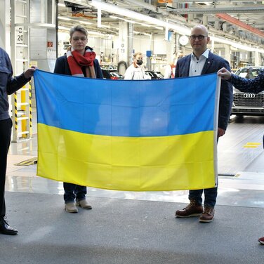 Ein Zeichen für Frieden: Schweigeminute für Ukraine-Krieg bei Audi in Ingolstadt