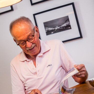 Richtungswechsel der Emotionen: Symptome wie Unruhe, Aggressivität oder Antriebslosigkeit nehmen bei regelmäßiger Teilnahme an der von Ergotherapeut:innen angebotenen Gruppentherapie ab, positive Gefühle kehren zurück. 