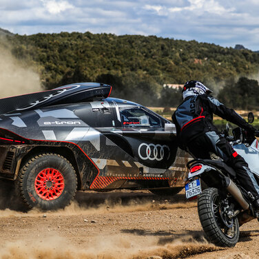 Doppelte Premiere: Audi und Ducati begeistern bei Offroad-Event