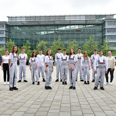 Solidarität weiter im Fokus: Audi spendet erneut für die Menschen aus der Ukraine