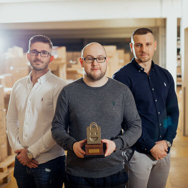 Eduard Meisner (Geschäftsführer & Leiter Strategieberatung), Hans Nassel (Shopify Experte & Leiter Shop Development), Sergej Djacenko (Geschäftsführer & Leiter Marketing)