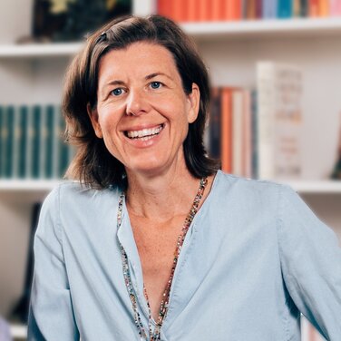 Porträt Caroline Dostal, Rednerin 