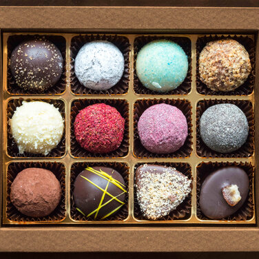 Zuckerfreie Schokolade genießen und gesund naschen