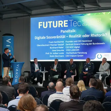 Die Paneltalkspeaker auf der Bühne
