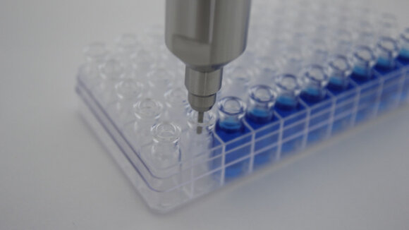 ViscoTec Pharma Dispenser zur Abfüllung von medizinischem Gel für die Behandlung von Hautkrebs